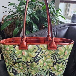 Dooney and Bourke Palm Large Tote